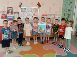 С днем рождения, Дедушка Мороз! С днем рождения, Дедушка Мороз!.